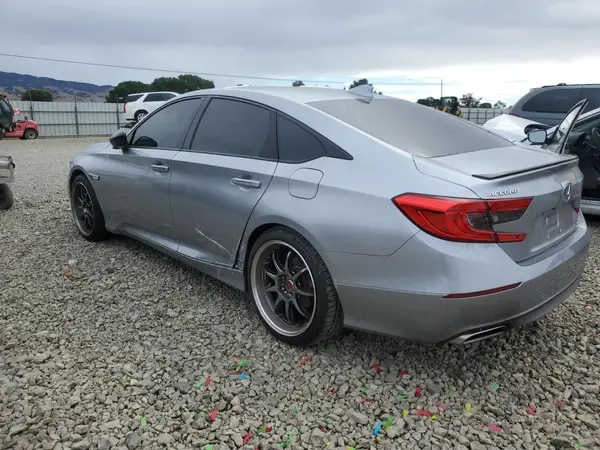 1HGCV2F35JA052247 2018 HONDA ACCORD - Image 2