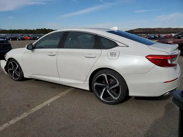 1HGCV2F35KA015796 2019 HONDA ACCORD - Image 2