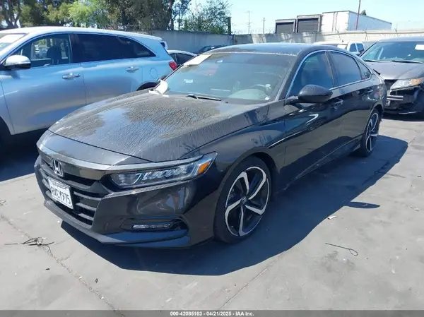 1HGCV2F35KA025423 2019 HONDA ACCORD - Image 2