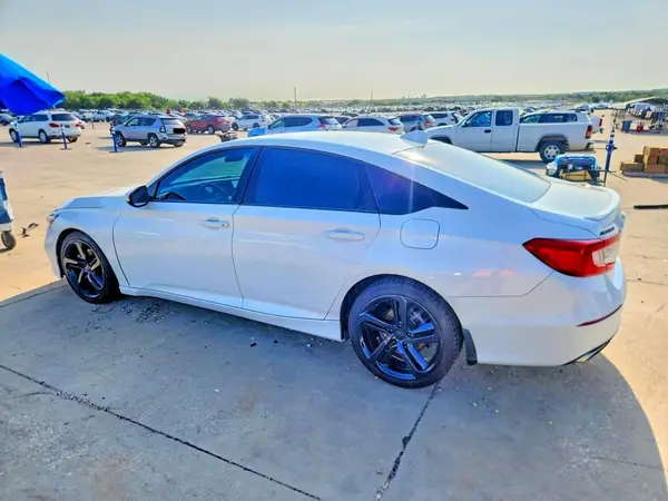 1HGCV2F35KA028273 2019 HONDA ACCORD - Image 2