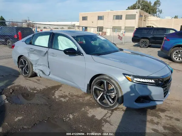 1HGCV2F35NA020596 2022 HONDA ACCORD - Image 1