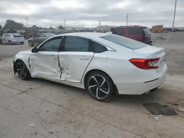 1HGCV2F36JA028345 2018 HONDA ACCORD - Image 2