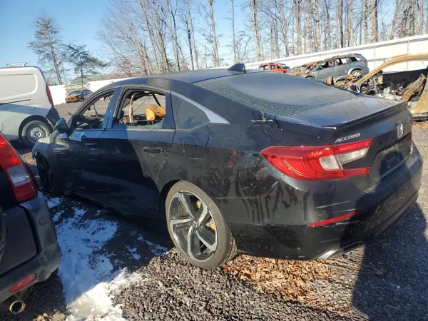 1HGCV2F36JA029284 2018 HONDA ACCORD - Image 2