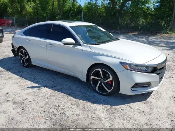 1HGCV2F36JA038826 2018 HONDA ACCORD - Image 1
