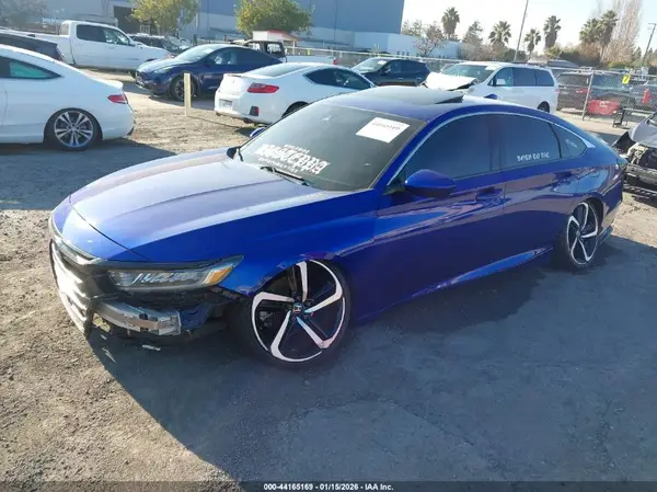 1HGCV2F36JA040981 2018 HONDA ACCORD - Image 2