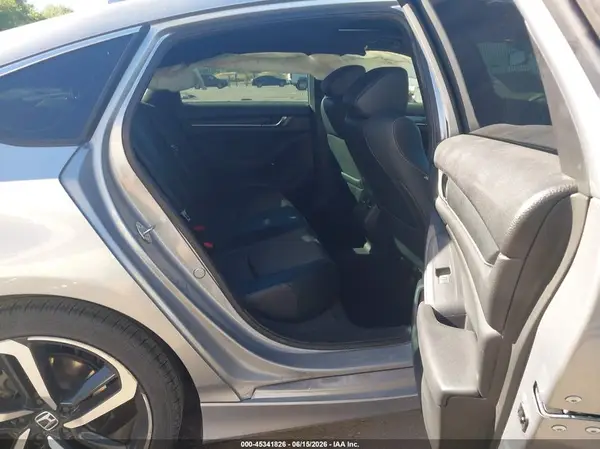 1HGCV2F36JA047672 2018 HONDA ACCORD - Image 8