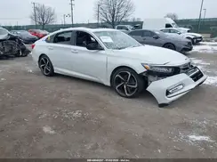1HGCV2F36JA050068 2018 HONDA ACCORD