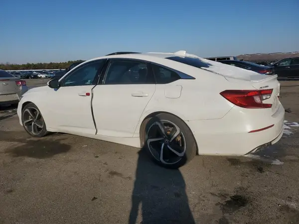 1HGCV2F36JA052306 2018 HONDA ACCORD - Image 2