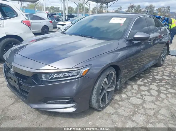 1HGCV2F36KA027097 2019 HONDA ACCORD - Image 2