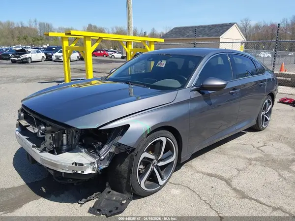 1HGCV2F37JA008136 2018 HONDA ACCORD - Image 2