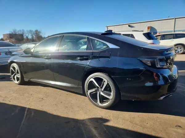1HGCV2F37JA010730 2018 HONDA ACCORD - Image 2