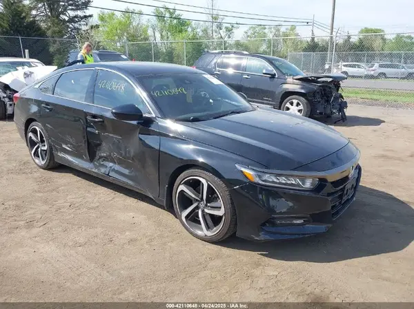 1HGCV2F37JA011456 2018 HONDA ACCORD - Image 1
