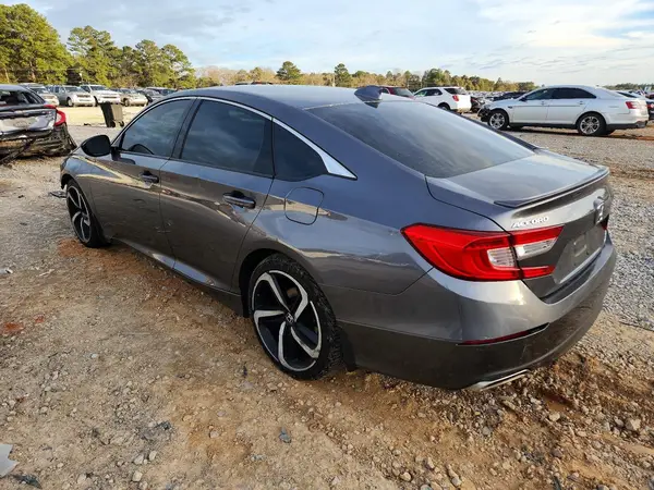 1HGCV2F37JA018536 2018 HONDA ACCORD - Image 2