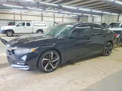 1HGCV2F37JA020206 2018 HONDA ACCORD