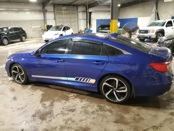 1HGCV2F37JA022005 2018 HONDA ACCORD - Image 2