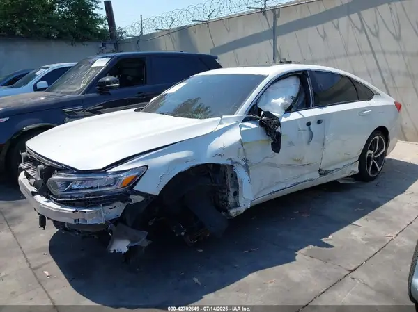 1HGCV2F37JA034154 2018 HONDA ACCORD - Image 2
