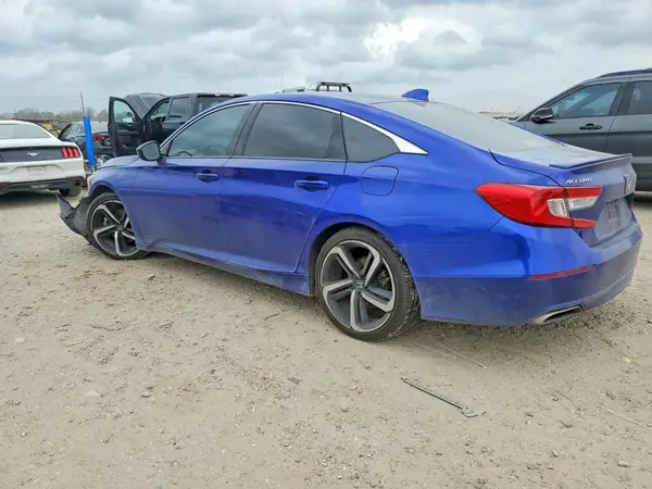 1HGCV2F37JA035143 2018 HONDA ACCORD - Image 2