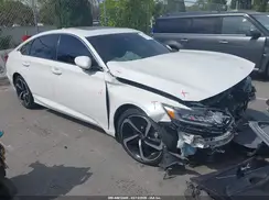 1HGCV2F37JA039418 2018 HONDA ACCORD