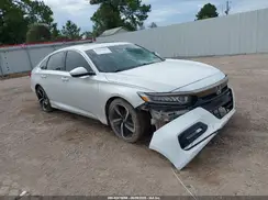 1HGCV2F37JA041802 2018 HONDA ACCORD