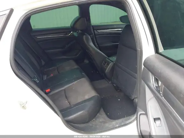 1HGCV2F37JA041802 2018 HONDA ACCORD - Image 8