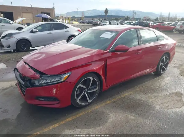 1HGCV2F37JA048362 2018 HONDA ACCORD - Image 2