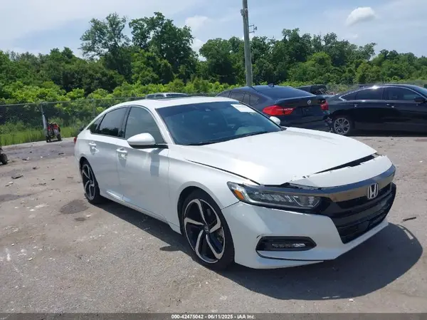 1HGCV2F37JA048748 2018 HONDA ACCORD - Image 1