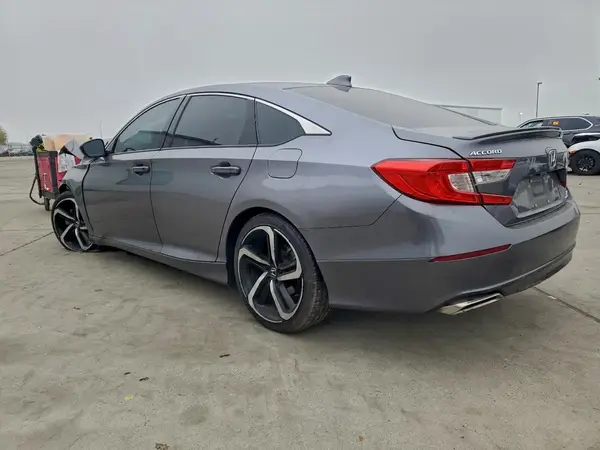 1HGCV2F37JA051312 2018 HONDA ACCORD - Image 2