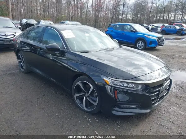 1HGCV2F37JA051830 2018 HONDA ACCORD - Image 1