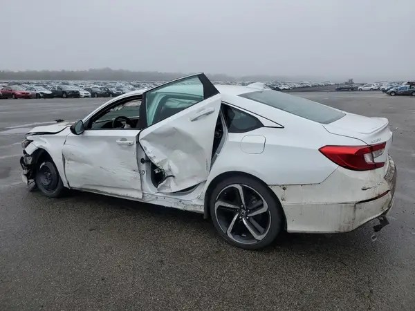 1HGCV2F37JA053111 2018 HONDA ACCORD - Image 2