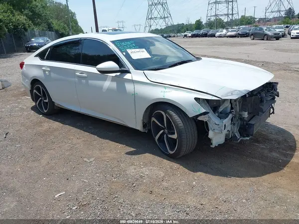 1HGCV2F37JA053335 2018 HONDA ACCORD - Image 1