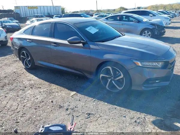 1HGCV2F37JA054436 2018 HONDA ACCORD - Image 1