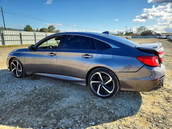 1HGCV2F37KA027075 2019 HONDA ACCORD - Image 2