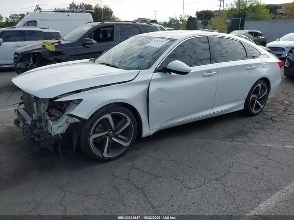 1HGCV2F37LA010679 2020 HONDA ACCORD - Image 2