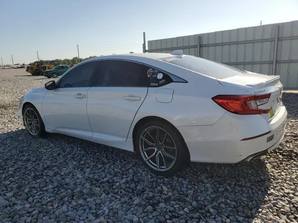 1HGCV2F38JA003026 2018 HONDA ACCORD - Image 2