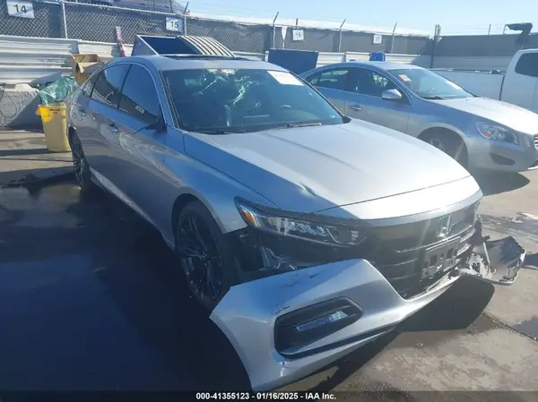 1HGCV2F38JA006136 2018 HONDA ACCORD - Image 1