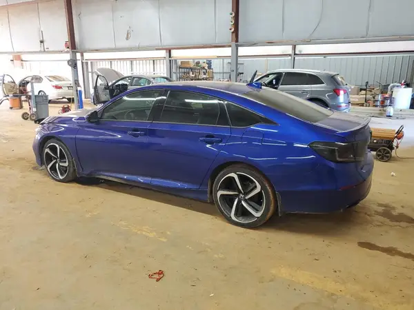 1HGCV2F38JA008422 2018 HONDA ACCORD - Image 2
