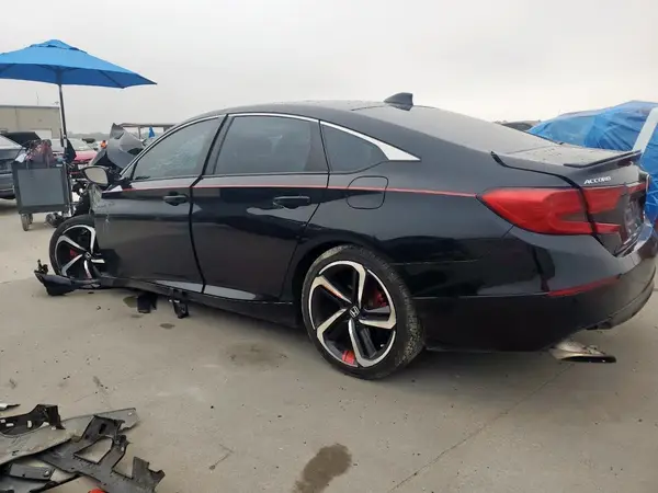 1HGCV2F38JA009683 2018 HONDA ACCORD - Image 2
