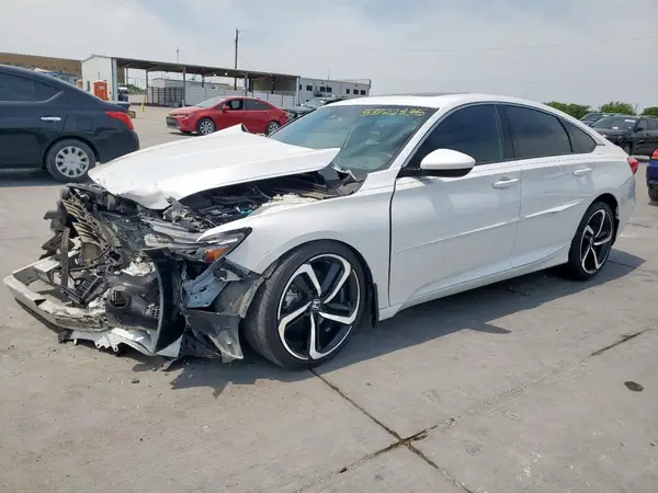 1HGCV2F38JA011028 2018 HONDA ACCORD - Image 1