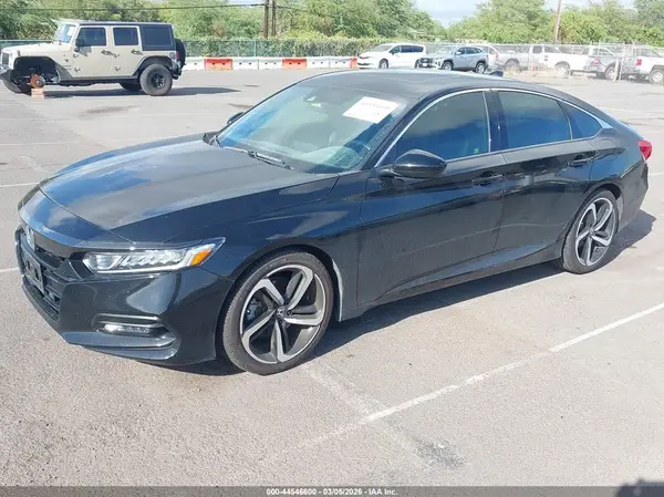 1HGCV2F38JA014673 2018 HONDA ACCORD - Image 2
