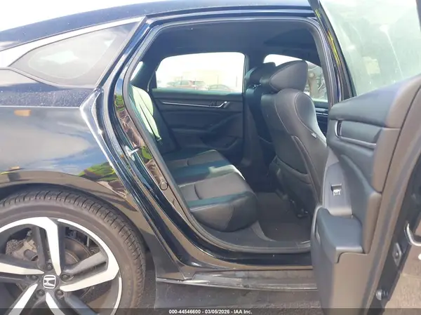 1HGCV2F38JA014673 2018 HONDA ACCORD - Image 8