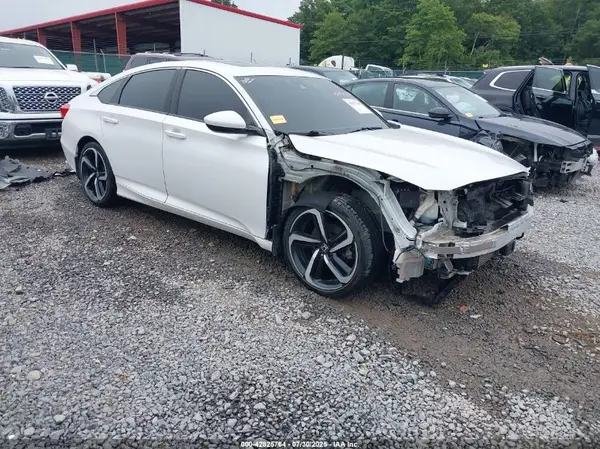 1HGCV2F38JA021526 2018 HONDA ACCORD - Image 1