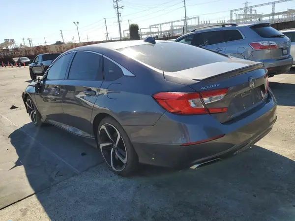 1HGCV2F38JA044482 2018 HONDA ACCORD - Image 2