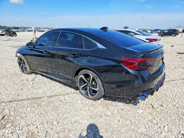 1HGCV2F38JA047169 2018 HONDA ACCORD - Image 2
