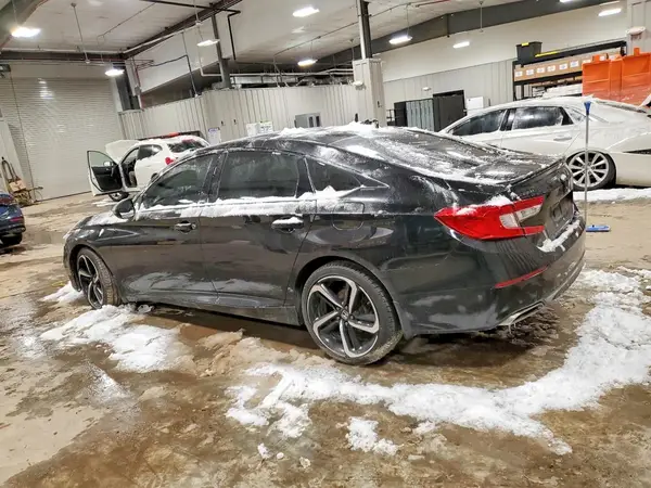 1HGCV2F38JA049052 2018 HONDA ACCORD - Image 2