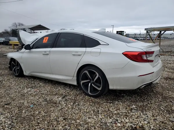 1HGCV2F38KA015940 2019 HONDA ACCORD - Image 2