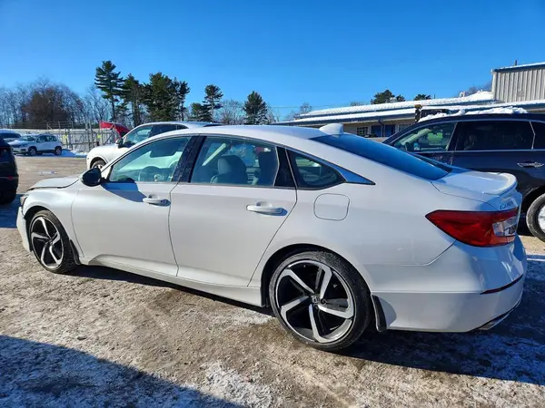 1HGCV2F38KA019907 2019 HONDA ACCORD - Image 2