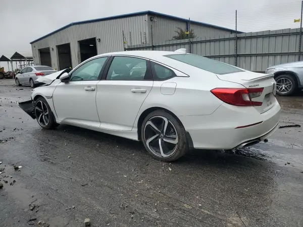 1HGCV2F38KA032074 2019 HONDA ACCORD - Image 2