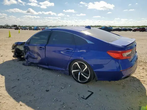 1HGCV2F39JA008381 2018 HONDA ACCORD - Image 2