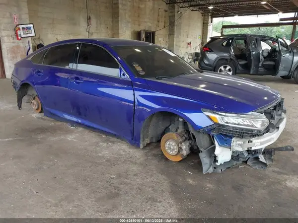 1HGCV2F39JA008395 2018 HONDA ACCORD - Image 1