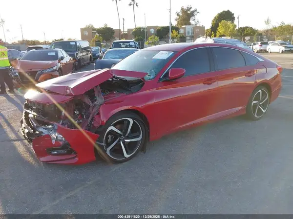 1HGCV2F39JA014262 2018 HONDA ACCORD - Image 2